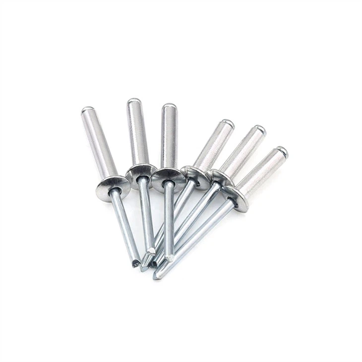 Rivet Pop Tertutup
